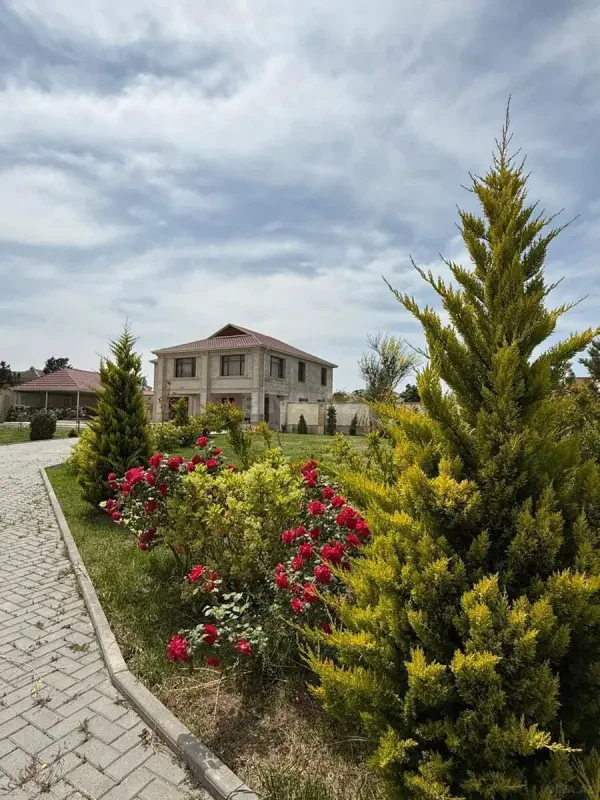 Kirayə verilir 4 otaqlı həyət evi 300 m²