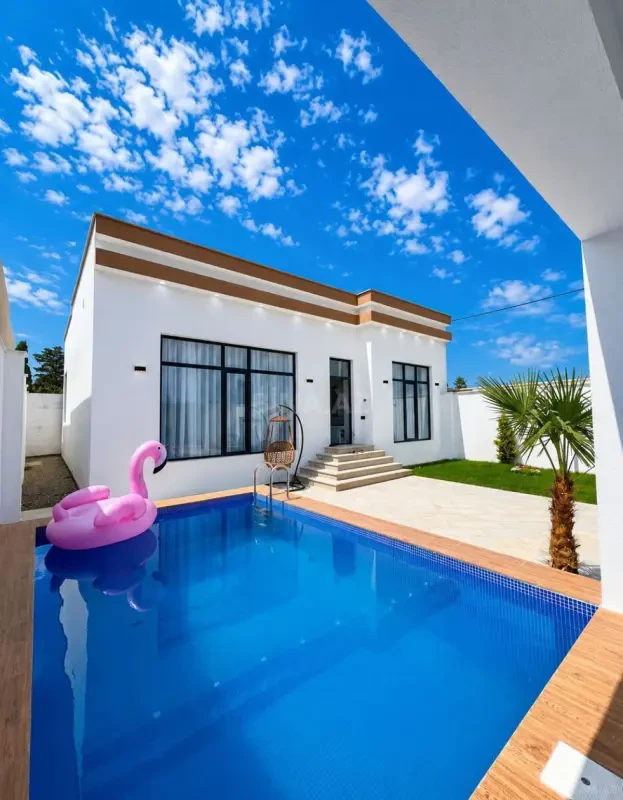 Kirayə verilir 4 otaqlı həyət evi 180 m²