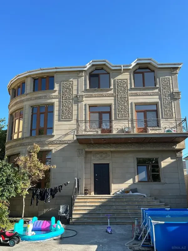 Satılır 6 otaqlı həyət evi 350 m²