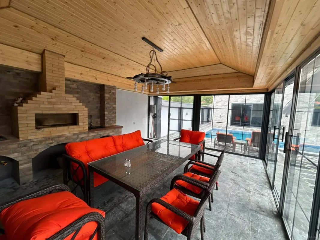 Kirayə verilir 5 otaqlı həyət evi 200 m²