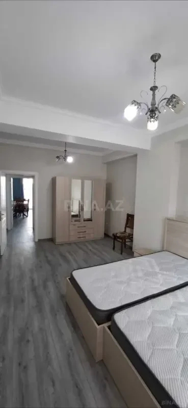 Kirayə verilir 2 otaqlı mənzil 80 m²