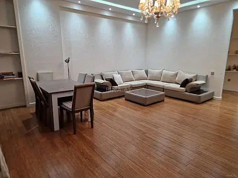 Kirayə verilir 4 otaqlı mənzil 190 m² — Bakı 4 otaq 190.00 m²