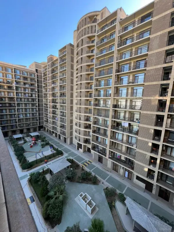 Kirayə verilir 3 otaqlı mənzil 140 m²