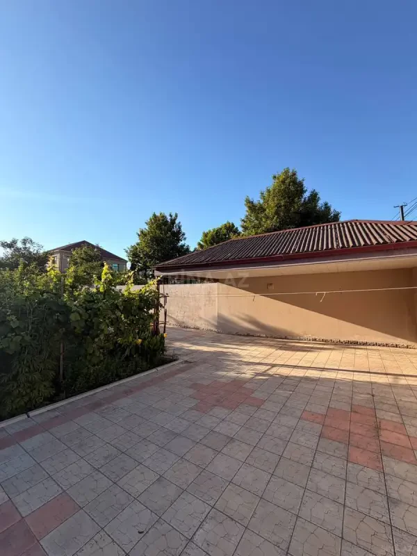 Satılır 7 otaqlı həyət evi 185 m²
