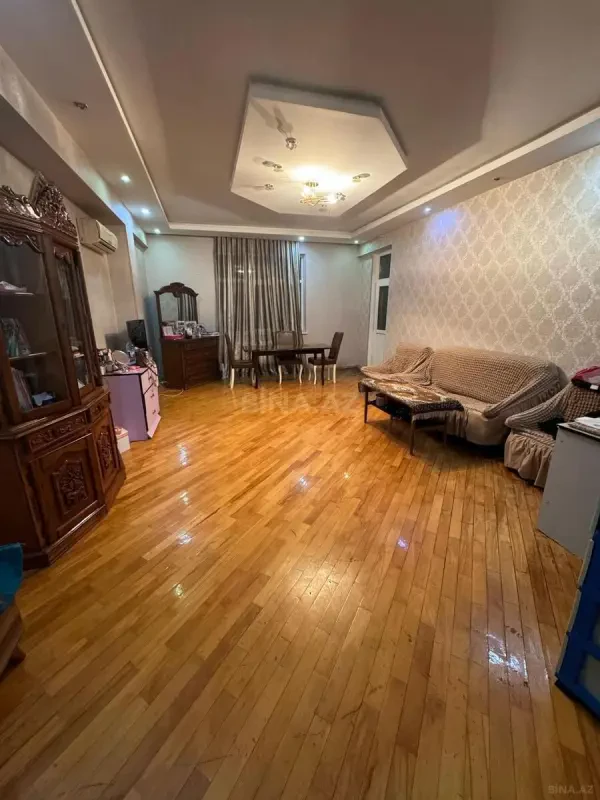 Kirayə verilir 3 otaqlı mənzil 150 m²