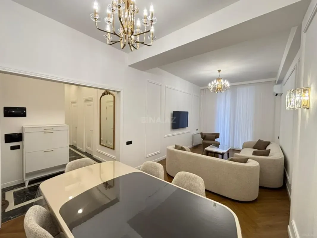 Kirayə verilir 2 otaqlı mənzil 92 m²