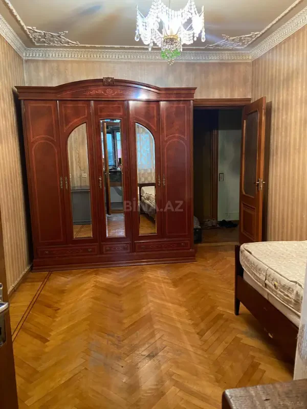 Kirayə verilir 4 otaqlı mənzil 86 m²