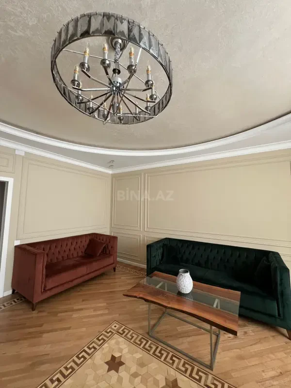 Kirayə verilir 3 otaqlı mənzil 140 m²