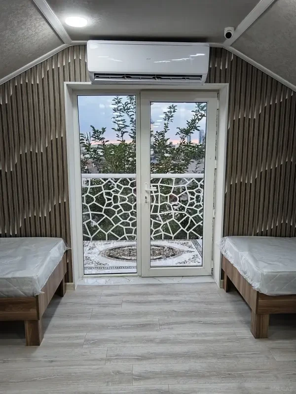Kirayə verilir 8 otaqlı mənzil 100 m²