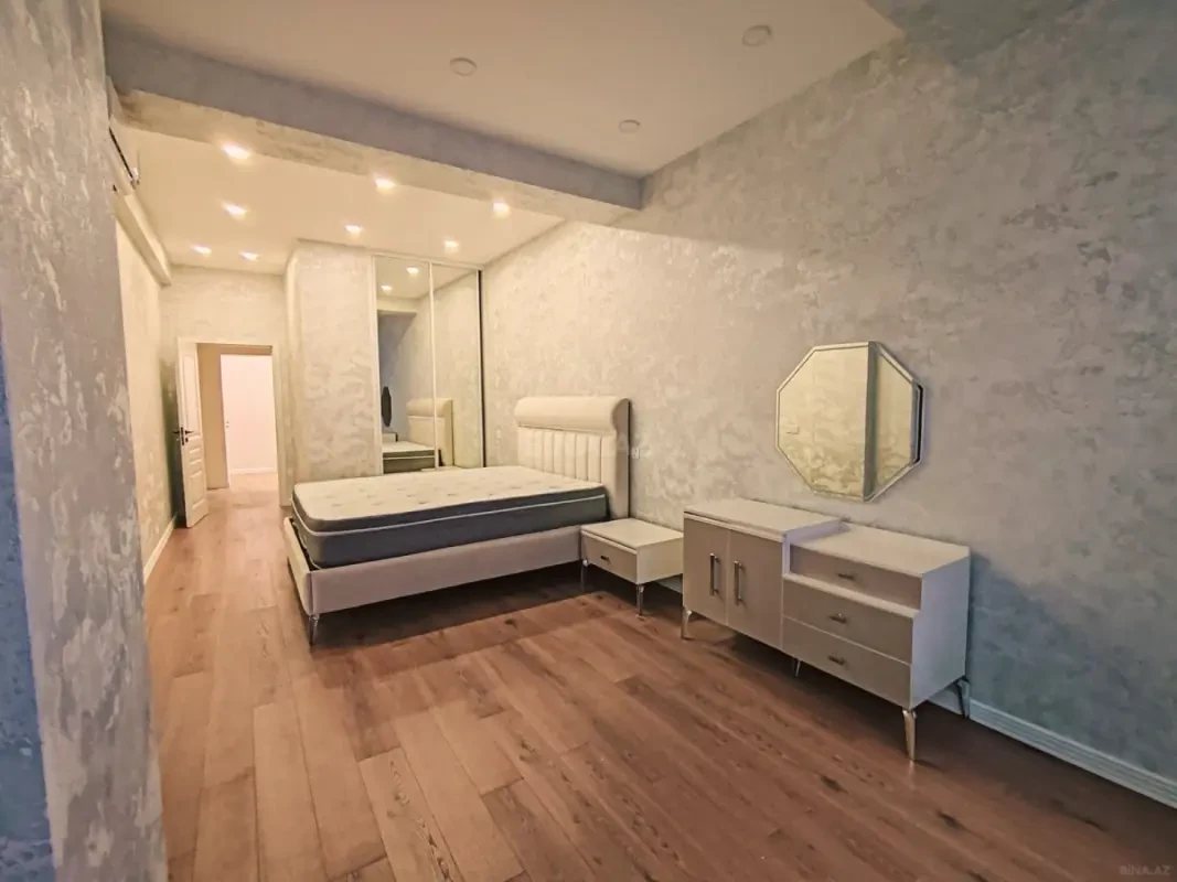 Kirayə verilir 2 otaqlı mənzil 85 m²