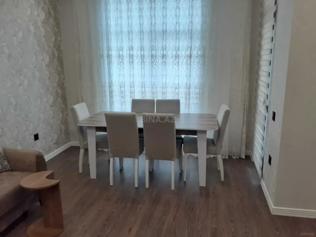 Kirayə verilir 2 otaqlı mənzil 62 m²