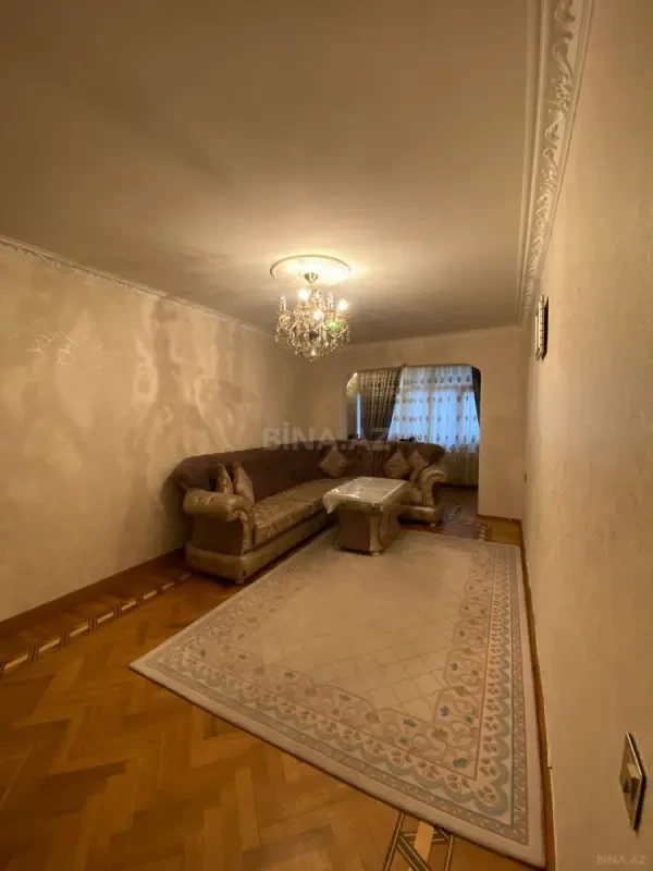 Kirayə verilir 4 otaqlı mənzil 100 m²