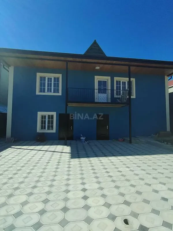 Satılır 7 otaqlı həyət evi 240 m²
