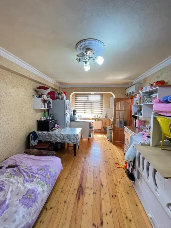 Satılır 4 otaqlı mənzil 110 m²