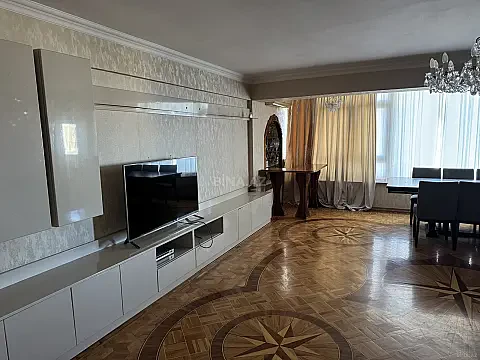 Kirayə verilir 4 otaqlı mənzil 100 m² — Bakı 4 otaq 100.00 m²