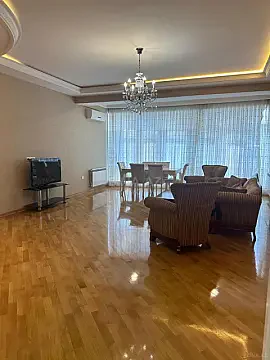 Kirayə verilir 3 otaqlı mənzil 145 m² — Bakı, Xətai 3 otaq 145.00 m²