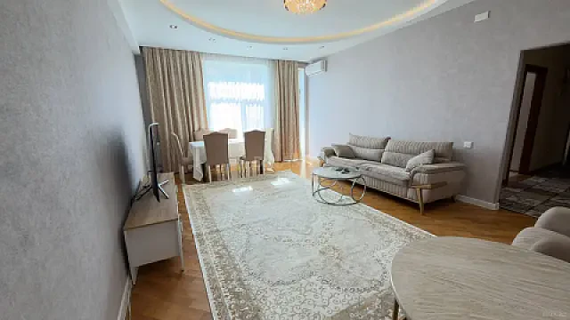 Kirayə verilir 3 otaqlı mənzil 95 m² — Bakı, İnşaatçılar 3 otaq 95.00 m²