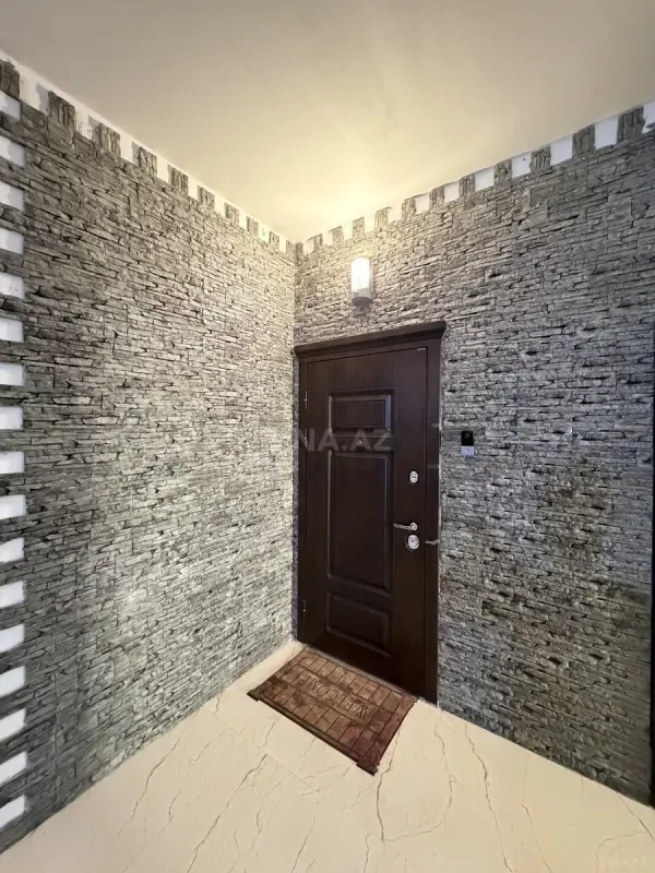 Satılır 3 otaqlı mənzil 104 m²