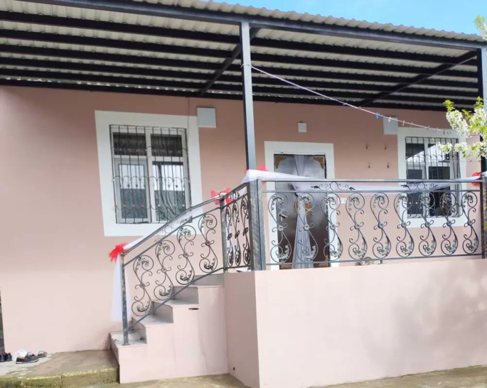 Satılır 3 otaqlı həyət evi 100 m²