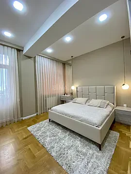 Kirayə verilir 3 otaqlı mənzil 100 m² — Bakı, Nərimanov 3 otaq 100.00 m²