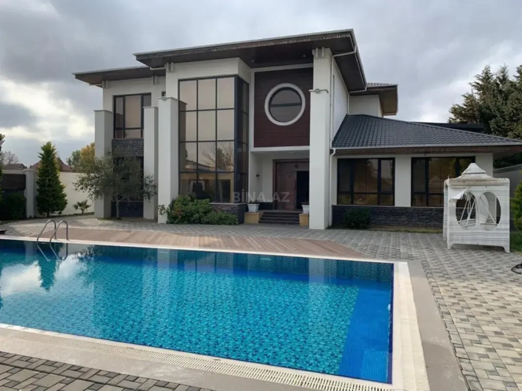 Kirayə verilir 5 otaqlı həyət evi 450 m²