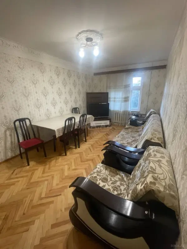 Kirayə verilir 4 otaqlı mənzil 120 m²