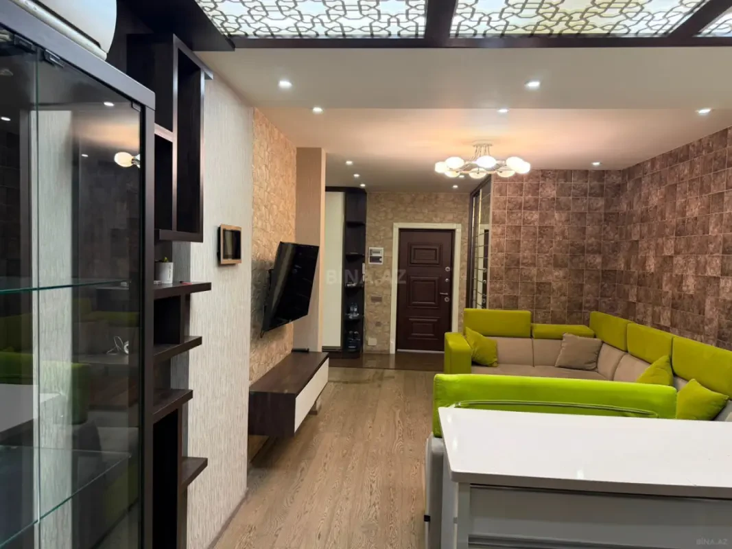 Kirayə verilir 2 otaqlı mənzil 66 m²