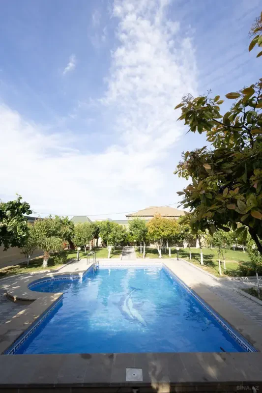 Kirayə verilir 5 otaqlı həyət evi 340 m²