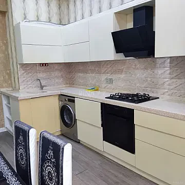 Kirayə verilir 2 otaqlı mənzil 102 m² — Bakı 2 otaq 102.00 m²
