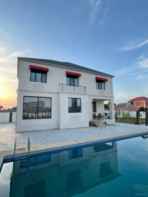 Kirayə verilir 6 otaqlı həyət evi 240 m²