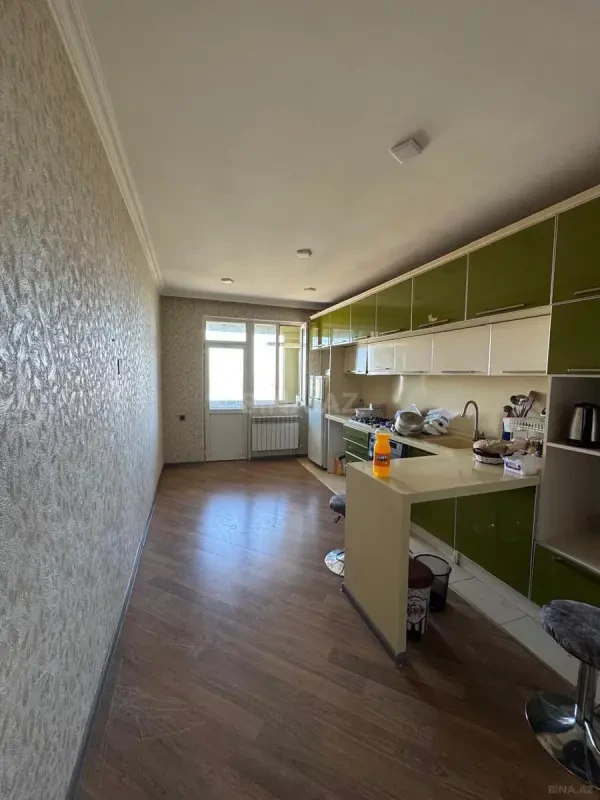 Kirayə verilir 2 otaqlı mənzil 74 m²