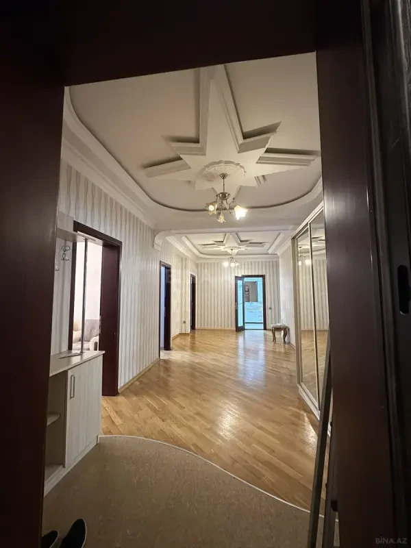 Kirayə verilir 3 otaqlı mənzil 120 m²