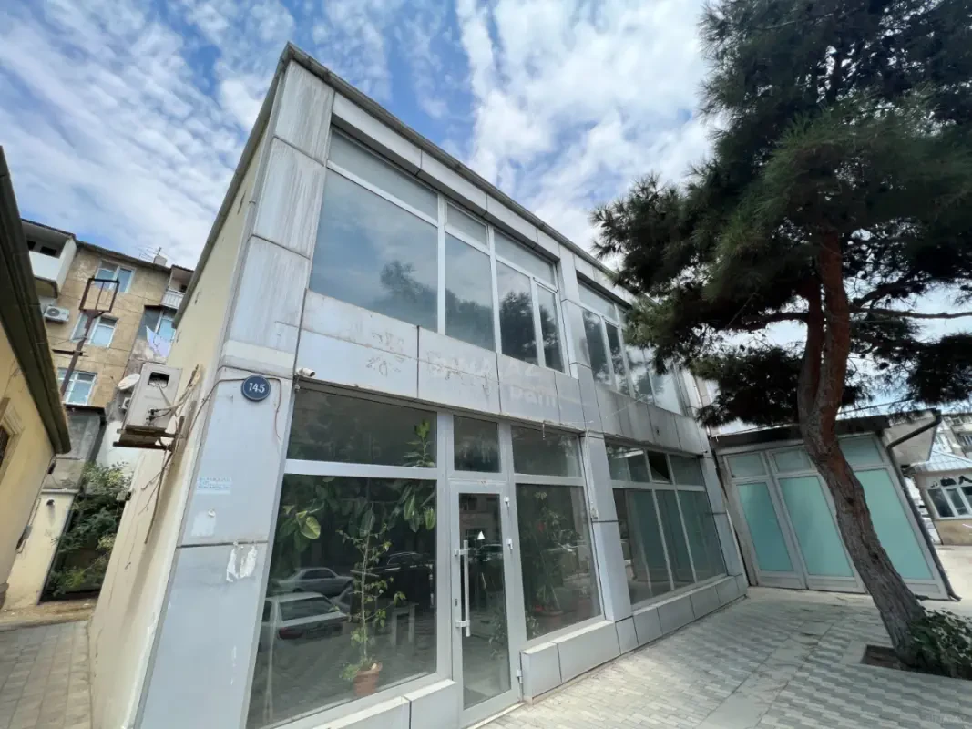 Kirayə verilir 1 otaqlı ofis 80 m²