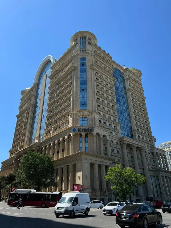 Kirayə verilir 3 otaqlı mənzil 109 m²