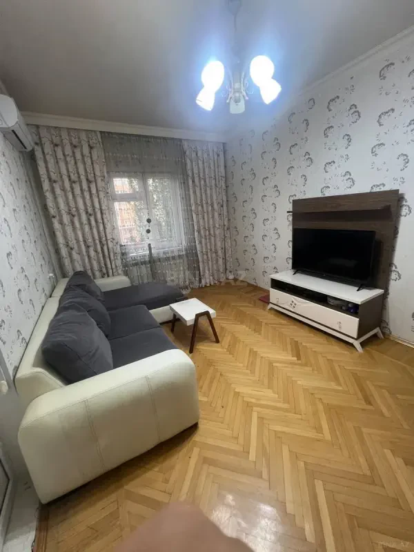 Satılır 2 otaqlı mənzil 65 m²