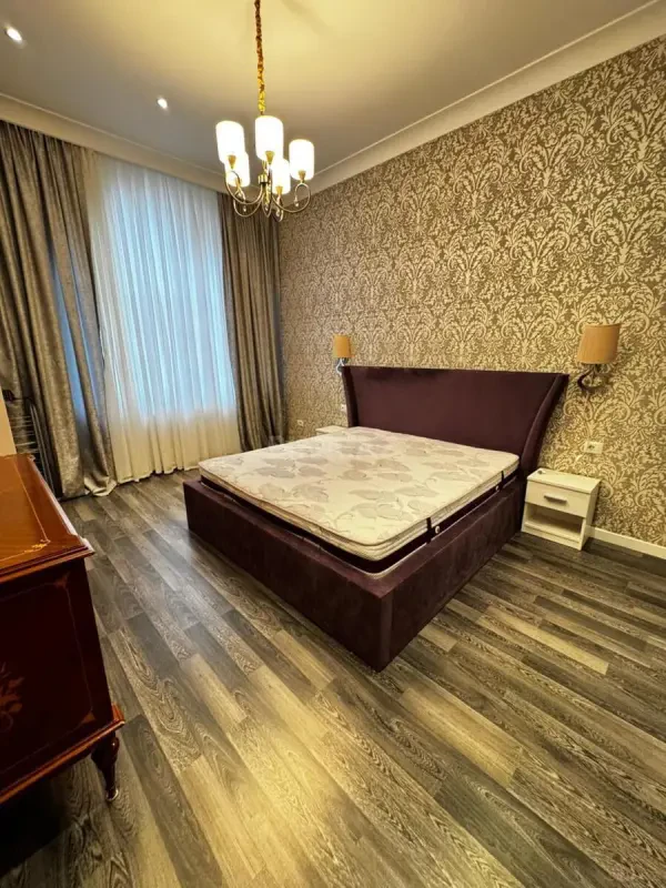 Kirayə verilir 2 otaqlı mənzil 90 m²