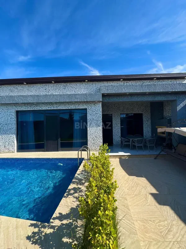 Kirayə verilir 4 otaqlı həyət evi 250 m²