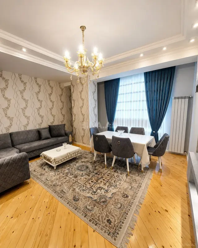 Satılır 2 otaqlı mənzil 85 m²