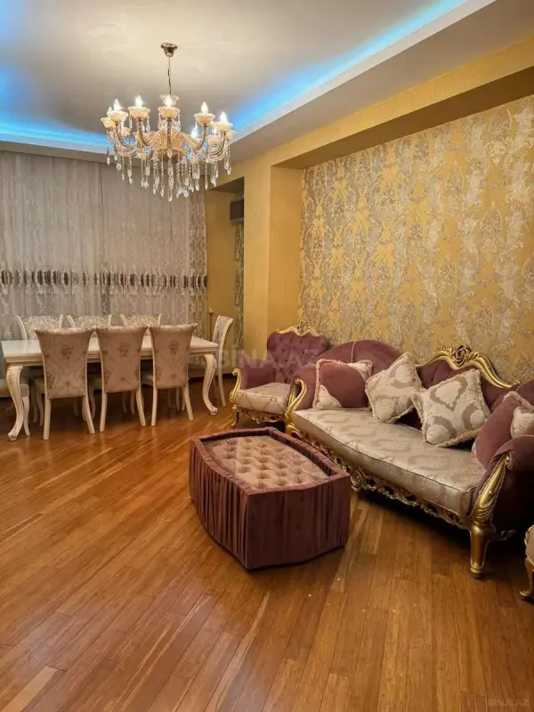 Kirayə verilir 3 otaqlı mənzil 140 m²