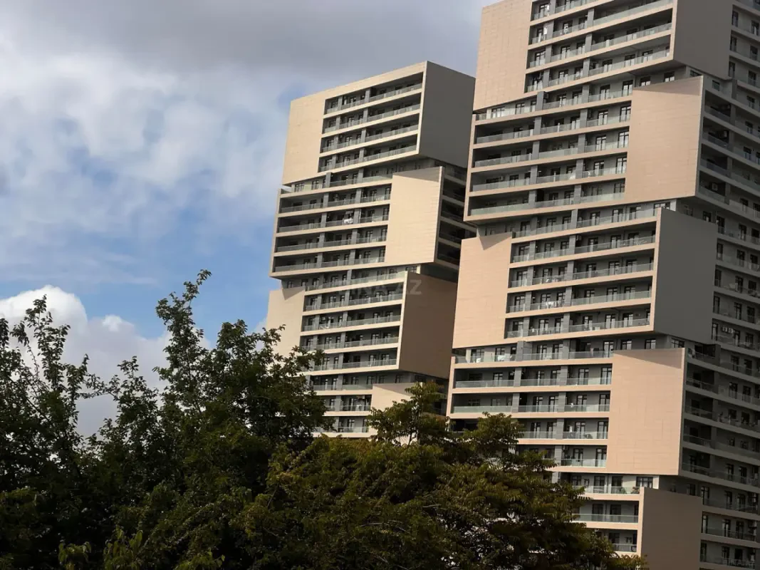Satılır 2 otaqlı mənzil 65 m²