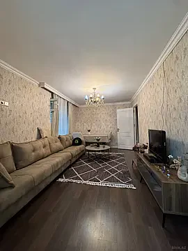Satılır 2 otaqlı mənzil 70 m² — Bakı, İnşaatçılar 2 otaq 70.00 m²