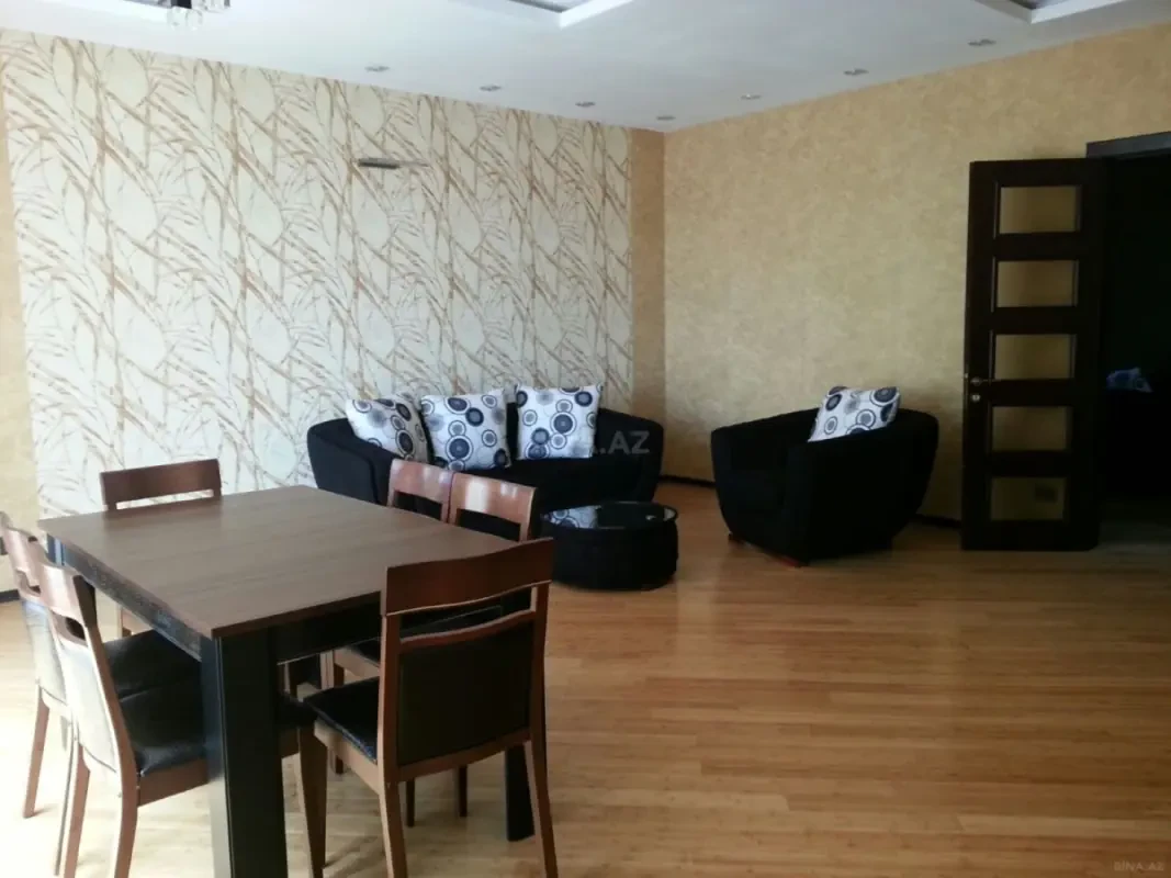 Kirayə verilir 3 otaqlı mənzil 170 m²