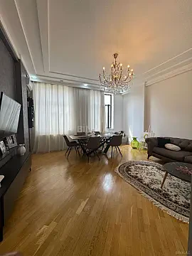 Satılır 3 otaqlı mənzil 100 m² — Bakı, İnşaatçılar 3 otaq 100.00 m²