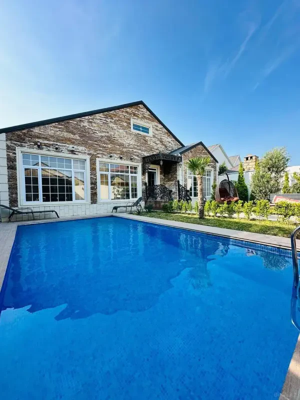 Kirayə verilir 4 otaqlı həyət evi 250 m²