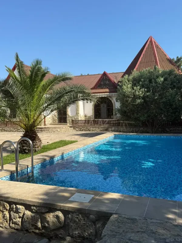 Kirayə verilir 6 otaqlı həyət evi 200 m²