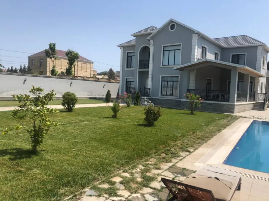 Kirayə verilir 4 otaqlı həyət evi 250 m²