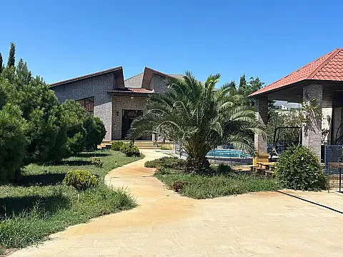Kirayə verilir 6 otaqlı həyət evi 200 m² — Bakı, Novxanı 6 otaq 200.00 m²