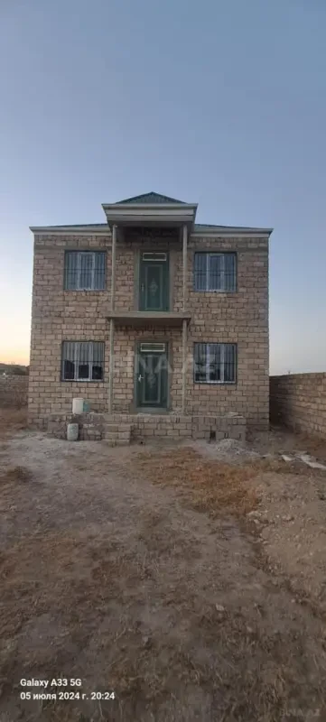 Satılır 6 otaqlı həyət evi 230 m²