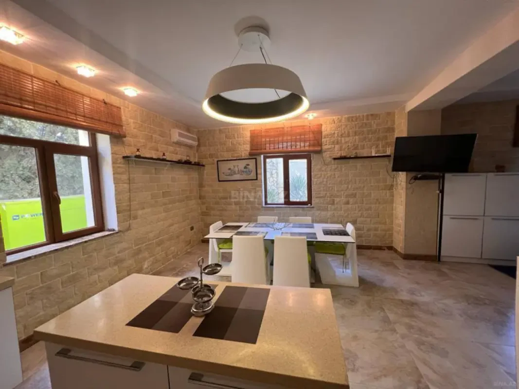 Kirayə verilir 6 otaqlı həyət evi 500 m²