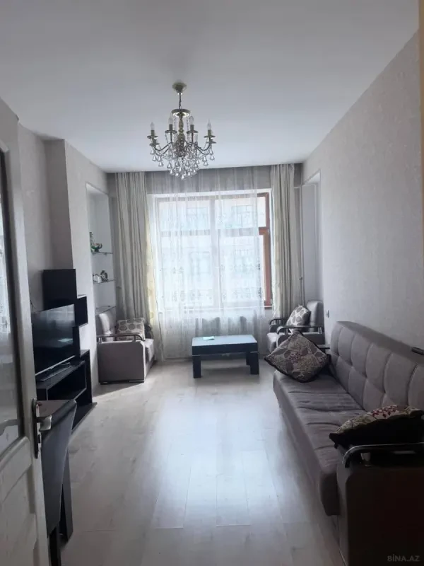 Kirayə verilir 2 otaqlı mənzil 70 m²